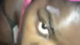 تحقيق خيال حليب الشوكولاتة مع العاهرة