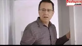أمي الساخنة صديق جميلة