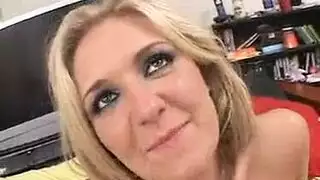 أنيميشن فتيش: رضاعة ثدي شديدة وتقديس الفرج