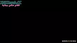سرقة الملابس الداخلية تتحول إلى فلم جنسي قوي مع أثداء كبيرة