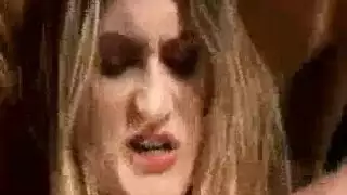 عاهرة تصل لعمل جنس شرجي صارم