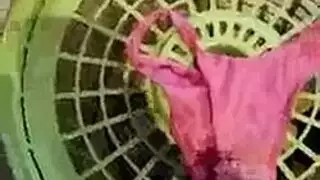 مص قضيب إباحي مع أحمر شفاه وفن طلاء الأظافر