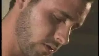 ينيكها بين فخاضها