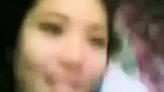 طالب يفجر أشرطة جنس سرية لصديقته بعد اختراق هاتفها