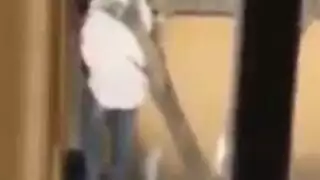 محجبة تنانك من ابنها