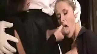 لاتنيا تضرب