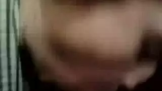 مصريه تمص زب حبيبها في الجامعه