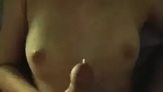 ثلاثي هاو مع العاهرة المحلية