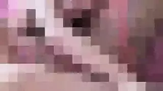 نساء ناضجات يتم تلبيدهن من الخلف