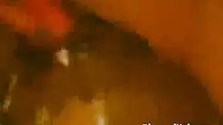 تحدق في مشهدي الإباحي