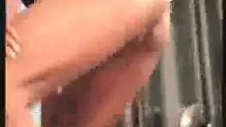 12 شهرًا من عاهرات سكيكي: جلسات جنس عنيفة