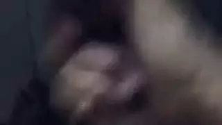 جميلة من القاهرة تمتص قضيبًا حتى الجفاف