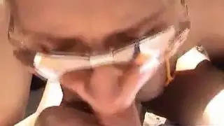 قحة بولندية مراهقة ينيكها وجهًا مصري