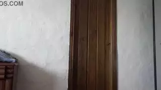 الزوجة التركية المسلمة تفاجئ زوجها بجلسة إباحية غير مخطط لها