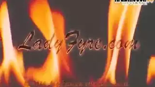 أفلام إباحية صريحة: مراهق يمارس الجنس مع أمه وعمته في ثنائي صريح