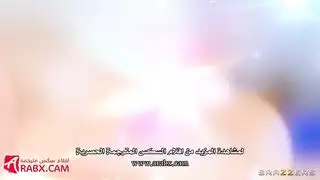 جلسة عاهرة جماعية: مشاركة قضيب في مرحاض عام