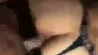 سكس لم يخرج السلح من طيزها