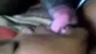 تتعلم القول من كسها