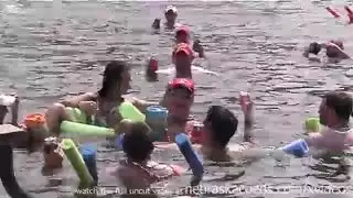 مص القضيب لعاب كثير