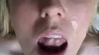 أثداء طبيعية عملاقة في جلسة جنس عنيفة