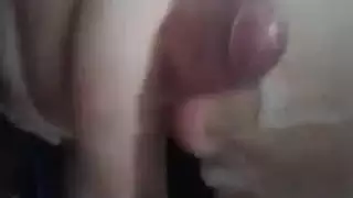العاهرة اليائسة تأخذ وضعية الكلب القاسية والقذف الداخلي