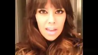 فتاة النادي الليلي كريستينا فينيكس تمارس الجنس مع فحل أشيب