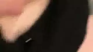 حفلة جنس عامة: هي مركز الاهتمام
