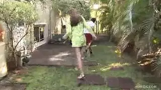 بنات مراهقات عمر ١٥سنه