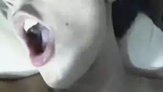 أحمق جميل يتعلم درسًا بالجماع العنيف على الوجه