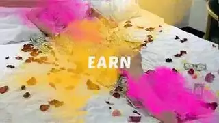 الإباحية اليابانية: مص القضيب وتهدئة بالثدي من عاهرة وقحة