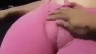 كس عربي منتفخ يقطر بالسائل المنوي