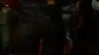 شقراء معسرة تتحمل جنس شرجي مكثف