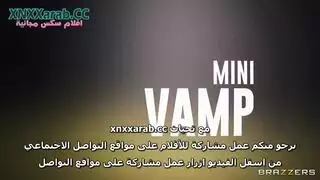 عامل الإصلاح الساخن يملأ فتحات الميلف في خيال إباحي