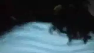 شاب مثلي يخضع لجماع شرجي صارم في مشهد إباحي صريح