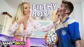 بنات لعب طيز