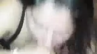 عاهرة معدمة تتحمل مهرجان جنس جماعي وحشي