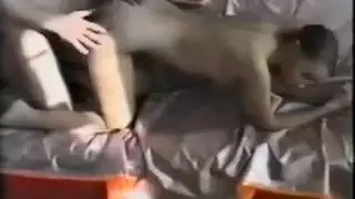 هوس المعجب يؤدي إلى جنس شرجي عنيف مع مراهقة روسية