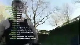 يظهر الرجل في حالة سكر هنا