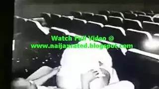 زوجة شقراء وزوجها في جلسة شرجية وحشية