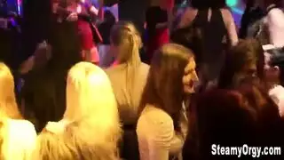 حفلة نيك جماعي كريسماس