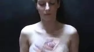 ممثل صوت بورنو يمارس الجنس أثناء التسجيل
