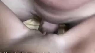 تمص زبه وهو تعبان