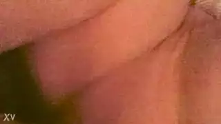 جلسة يوغا ساخنة تتحول إلى إباحية صريحة