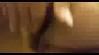 وحده سمراء قليلا مع مع واحد ببوسو و بحسيو ع بعض لابسه كلسون و ستيانه