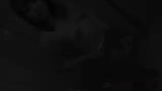 مهبلها يبتلع عموداً منحنياً