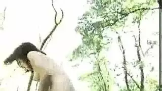 مراهقة يائسة تحشو مؤخرتها بالزجاج