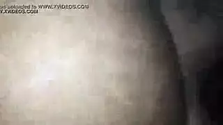 أمي السمينة الشرهة تمتلئ بواسطة صديق ابنها في فيلم إباحي