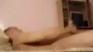 استاذ يتبع تلميذته القاصر للحمام و بنيكهغ
