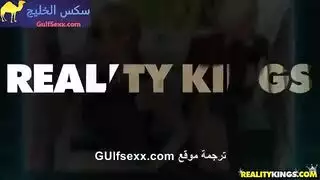 الام نائم مع ابنته ويتخل الاب لينيك لابنة