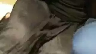 فتاة غنية تتحمس لركوب قضيب أسود كبير حتى النشوة